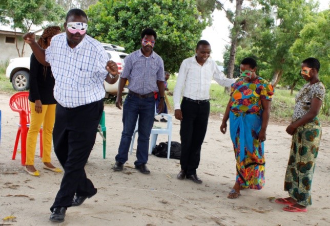 TCDC trainers demonstrating one of the Safari ya Mafanikio's many interactive components. TCDC trainers demonstrating one of the Safari ya Mafanikio's many interactive components.